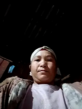 Snapshot of Love-Mama33 chatting on 11/30/25, 10:25 Love-Mama33 online show from 11/30/25, 10:25