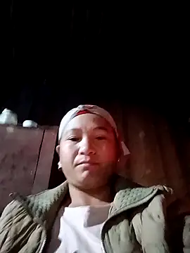 Snapshot of Love-Mama33 chatting on 12/02/25, 10:38 Love-Mama33 online show from 12/02/25, 10:38