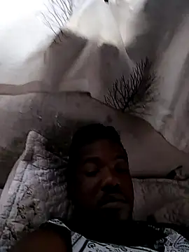 Snapshot of khwezi6969 chatting on 11/27/25, 08:49 khwezi6969 online show from 11/27/25, 08:49