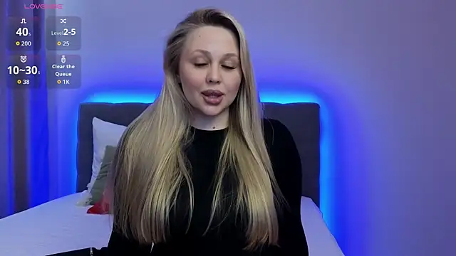 Estella Elwood online show from 10/18/25, 04:30