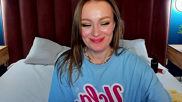 EvelynPoole online show from 04/09/26, 06:19