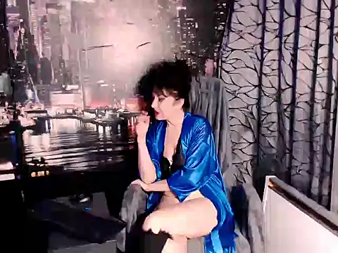 Snapshot of AMOURSWEET2025 chatting on 11/29/25, 04:10 AMOURSWEET2025 online show from 11/29/25, 04:10