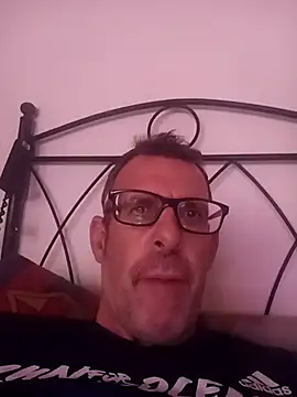 gigolobcn online show from 04/12/26, 04:34