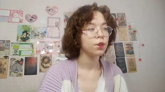 Snapshot of Ieadership chatting on 09/15/25, 01:11 Ieadership online show from 09/15/25, 01:11