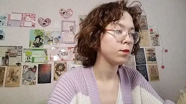 Snapshot of Ieadership chatting on 09/16/25, 01:12 Ieadership online show from 09/16/25, 01:12