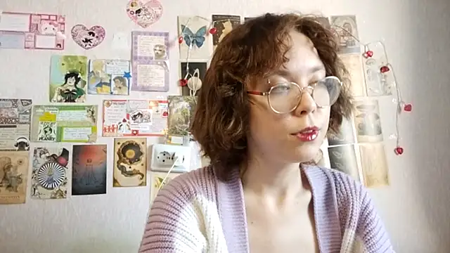 Snapshot of Ieadership chatting on 09/19/25, 11:11 Ieadership online show from 09/19/25, 11:11