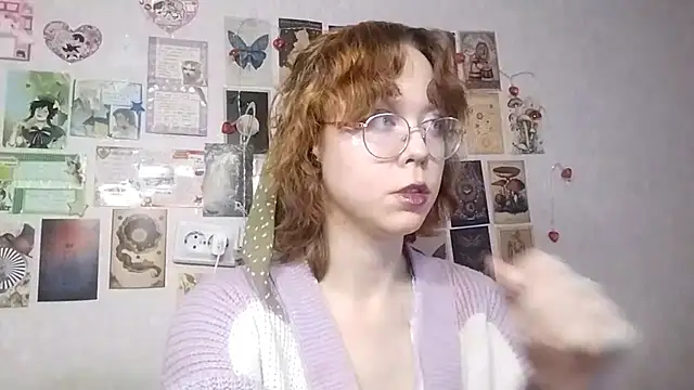 Snapshot of Ieadership chatting on 10/07/25, 01:08 Ieadership online show from 10/07/25, 01:08