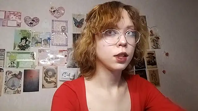 Snapshot of Ieadership chatting on 10/22/25, 01:11 Ieadership online show from 10/22/25, 01:11