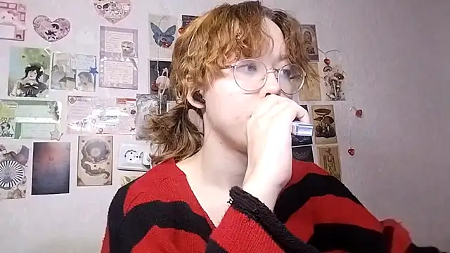 Snapshot of Ieadership chatting on 10/24/25, 01:07 Ieadership online show from 10/24/25, 01:07