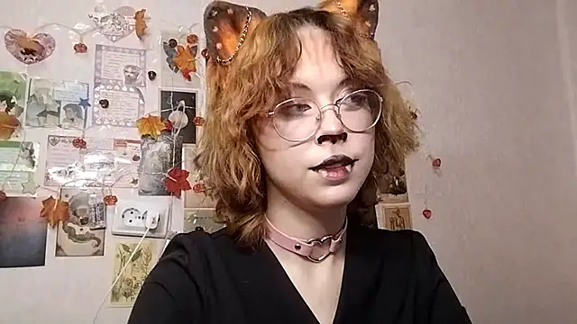 Snapshot of Ieadership chatting on 10/31/25, 02:07 Ieadership online show from 10/31/25, 02:07