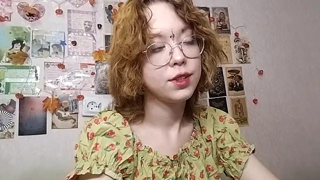 Snapshot of Ieadership chatting on 11/05/25, 01:11 Ieadership online show from 11/05/25, 01:11