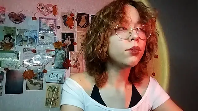 Snapshot of Ieadership chatting on 11/12/25, 01:11 Ieadership online show from 11/12/25, 01:11