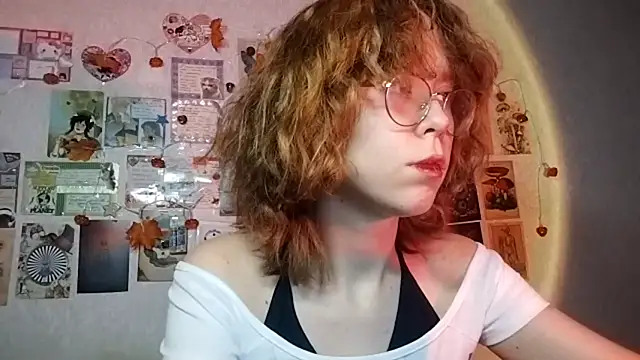 Snapshot of Ieadership chatting on 11/14/25, 01:21 Ieadership online show from 11/14/25, 01:21