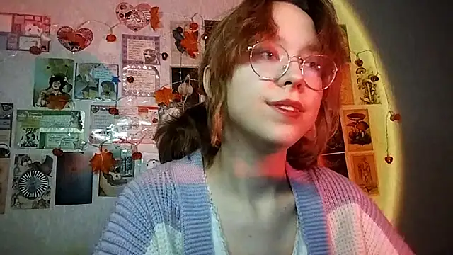 Snapshot of Ieadership chatting on 11/22/25, 02:05 Ieadership online show from 11/22/25, 02:05