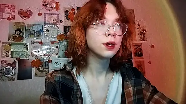 Snapshot of Ieadership chatting on 12/01/25, 04:23 Ieadership online show from 12/01/25, 04:23