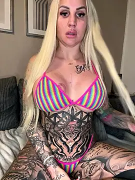 CoraDiamond online show from 01/08/26, 12:02