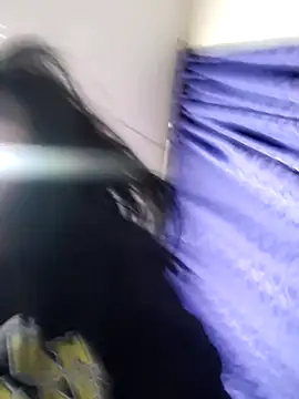 Snapshot of angelicroose2 chatting on 11/08/25, 07:08 angelicroose2 online show from 11/08/25, 07:08