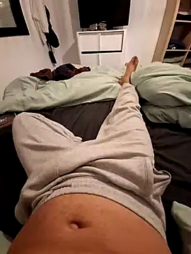 Snapshot of Yoaannn chatting on 10/30/25, 03:57 Yoaannn online show from 10/30/25, 03:57