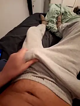 Snapshot of Yoaannn chatting on 11/17/25, 04:46 Yoaannn online show from 11/17/25, 04:46