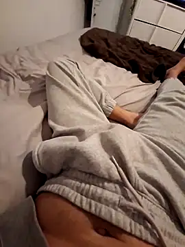 Snapshot of Yoaannn chatting on 11/25/25, 05:02 Yoaannn online show from 11/25/25, 05:02