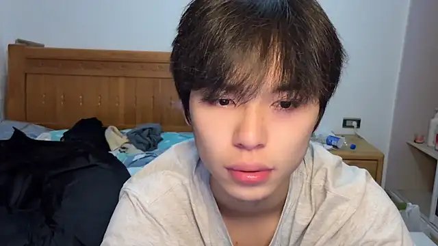 Snapshot of w5206t chatting on 11/06/25, 12:28 w5206t online show from 11/06/25, 12:28