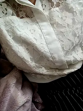 monika rao0 online show from 03/25/26, 09:15