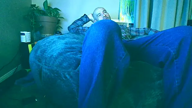 Snapshot of LeeCox chatting on 02/12/25, 04:54 LeeCox online show from 02/12/25, 04:54