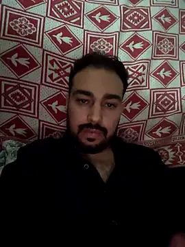 Snapshot of Aliii1657 chatting on 11/30/25, 11:53 Aliii1657 online show from 11/30/25, 11:53