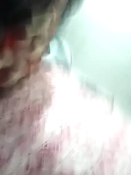 Snapshot of Aliii1657 chatting on 03/20/26, 12:48 Aliii1657 online show from 03/20/26, 12:48