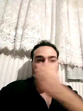 Snapshot of Aliii1657 chatting on 04/03/26, 09:13 Aliii1657 online show from 04/03/26, 09:13