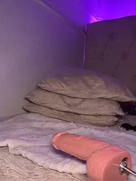 Danicute  online show from 04/04/26, 10:24