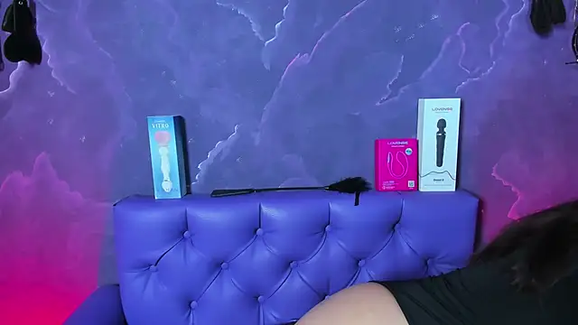 Lili milk20 online show from 10/27/25, 07:18