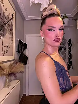 Snapshot of lacattiva chatting on 10/01/25, 07:31 lacattiva online show from 10/01/25, 07:31