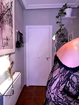 Snapshot of lacattiva chatting on 11/28/25, 08:11 lacattiva online show from 11/28/25, 08:11