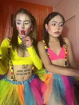 Snapshot of PrettyAmber chatting on 10/29/25, 05:25 PrettyAmber online show from 10/29/25, 05:25