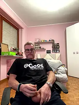 Snapshot of Axl_hot chatting on 01/11/26, 02:55 Axl hot online show from 01/11/26, 02:55