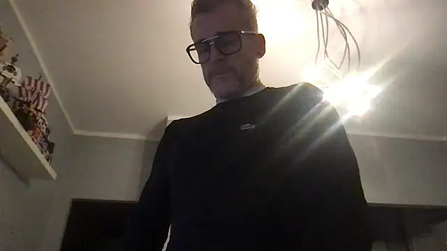 Snapshot of Axl_hot chatting on 01/15/26, 04:22 Axl hot online show from 01/15/26, 04:22