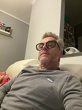 Snapshot of Axl_hot chatting on 02/23/26, 12:52 Axl hot online show from 02/23/26, 12:52