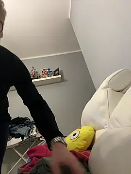 Snapshot of Axl_hot chatting on 02/25/26, 12:53 Axl hot online show from 02/25/26, 12:53