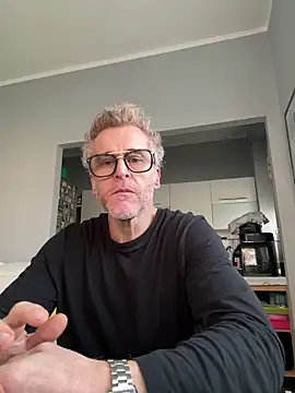 Snapshot of Axl_hot chatting on 02/27/26, 10:59 Axl hot online show from 02/27/26, 10:59