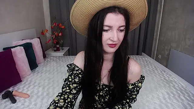 Snapshot of EvelinCuper chatting on 11/14/25, 06:12 EvelinCuper online show from 11/14/25, 06:12