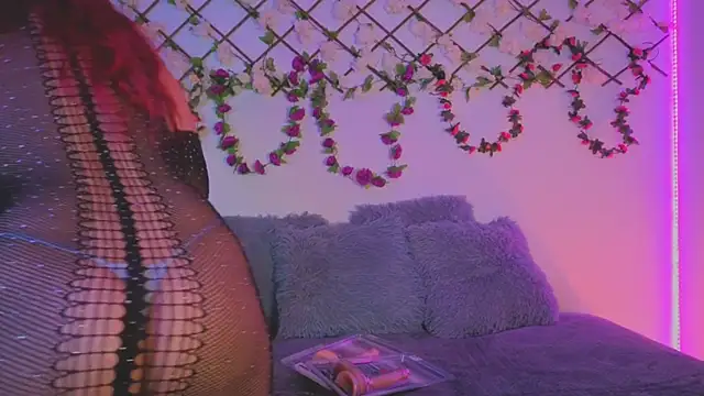 Lolarosesxs online show from 11/25/25, 08:42