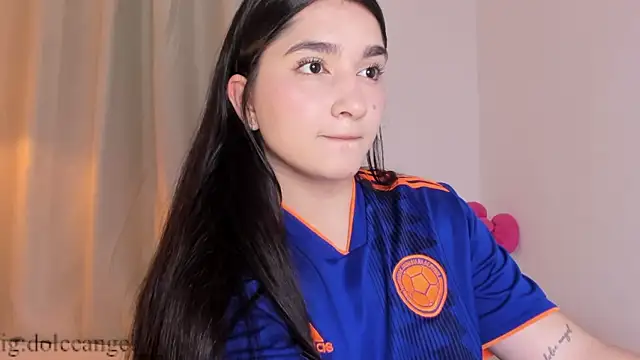 Snapshot of dulceangel__ chatting on 06/18/26, 03:07 dulceangel online show from 06/18/26, 03:07