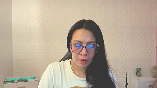 Eva mermaid online show from 05/12/26, 02:36