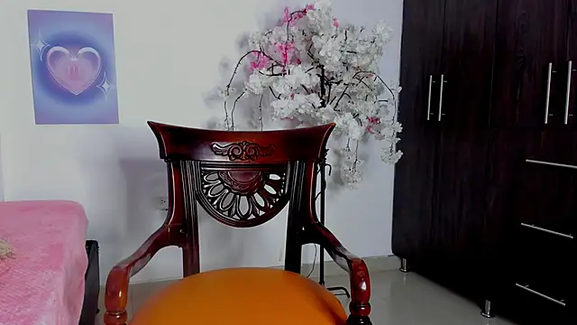 ashly pnik1 online show from 10/11/25, 03:17