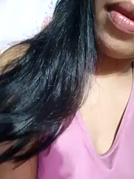 Snapshot of HotNaughtyGirl23 chatting on 11/26/25, 01:34 HotNaughtyGirl23 online show from 11/26/25, 01:34