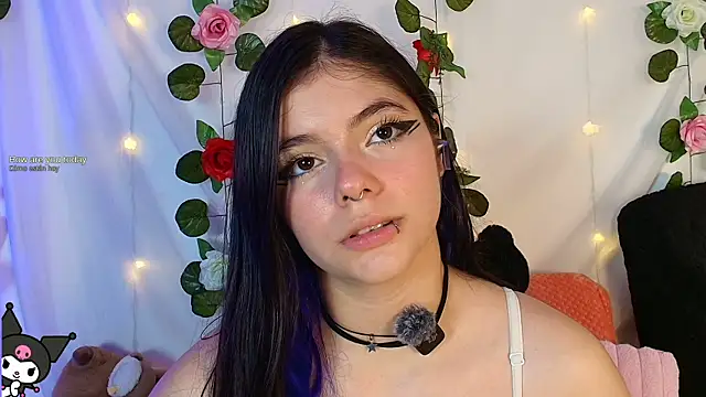 Snapshot of cutee_andrea chatting on 04/29/26, 03:32 cutee andrea online show from 04/29/26, 03:32