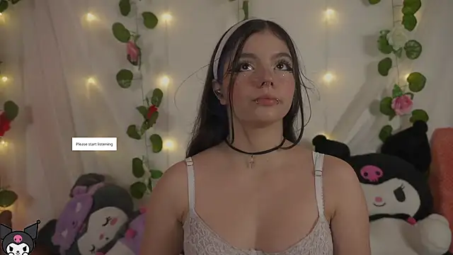 Snapshot of cutee_andrea chatting on 06/10/26, 02:45 cutee andrea online show from 06/10/26, 02:45