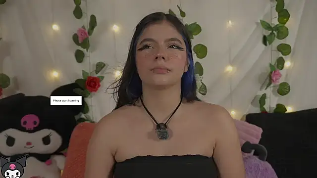 Snapshot of cutee_andrea chatting on 06/12/26, 02:43 cutee andrea online show from 06/12/26, 02:43