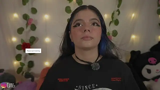 Snapshot of cutee_andrea chatting on 06/20/26, 02:14 cutee andrea online show from 06/20/26, 02:14